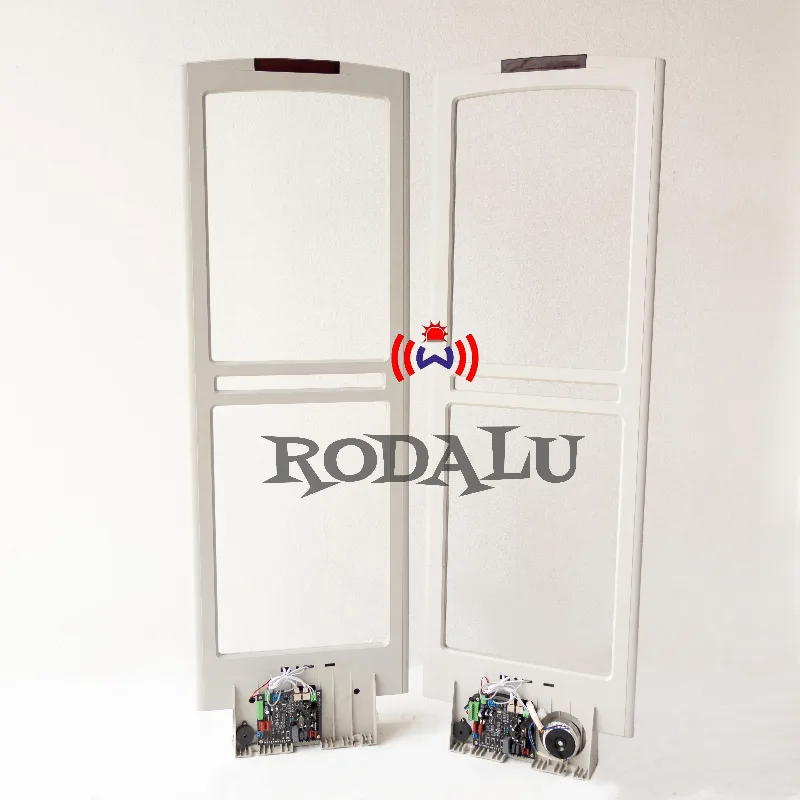 Antena RODALU 806 con el controlador a la vista
